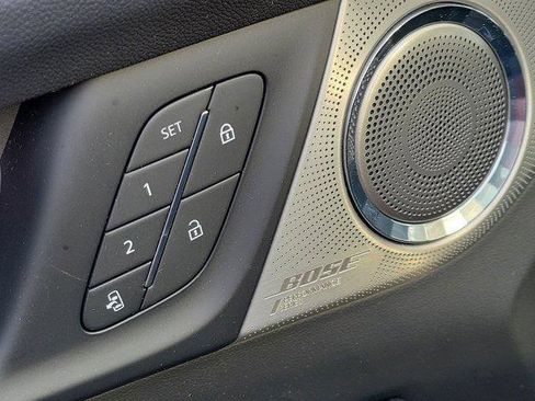 Used 2025 Buick Enclave Avenir w/ Super Cruise Package image 22