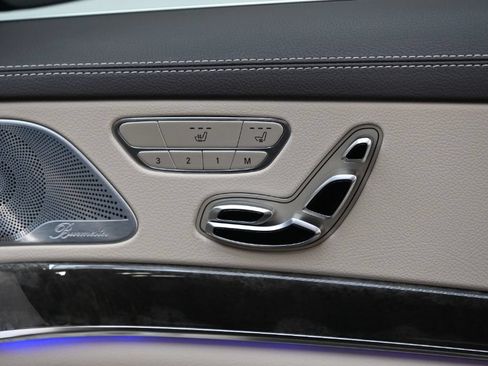 Used 2016 Mercedes-Benz S 550 Sedan image 18