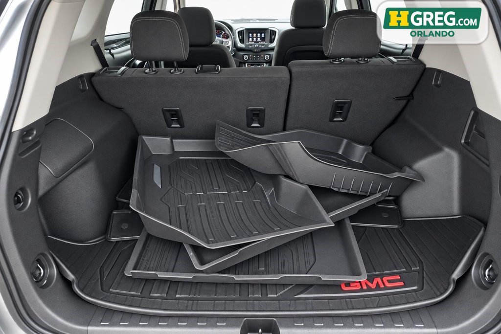 Used 2023 GMC Terrain SLE w/ LPO, Floor Liner Package FWD image 17