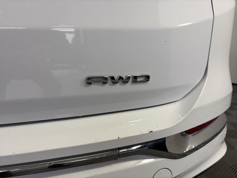 Used 2023 GMC Terrain Denali AWD/4WD image 17