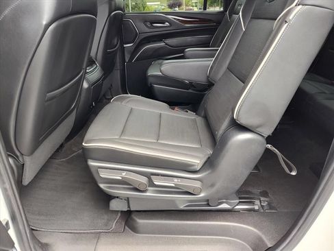 Used 2023 Cadillac Escalade ESV Premium Luxury w/ Performance Package AWD/4WD image 10