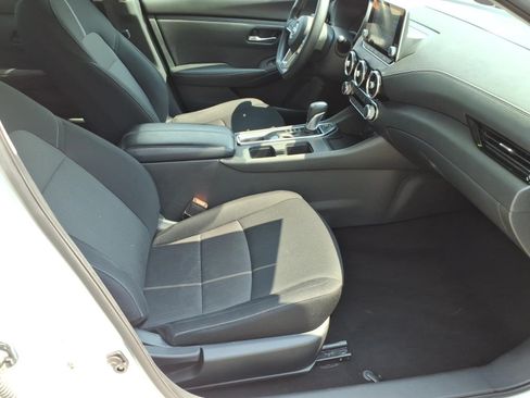 Used 2024 Nissan Sentra SV FWD image 6