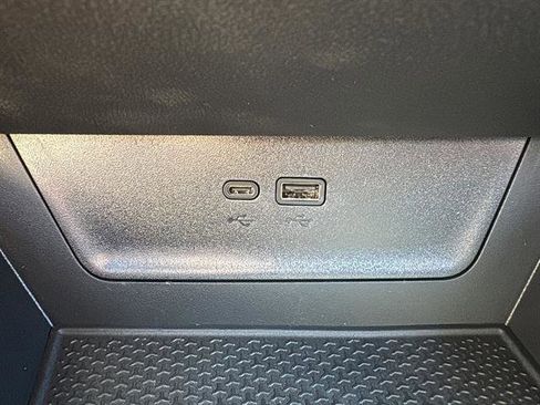 New 2026 Chevrolet Equinox LT w/ Convenience Package II FWD image 35