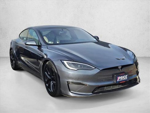 Used 2022 Tesla Model S image 3