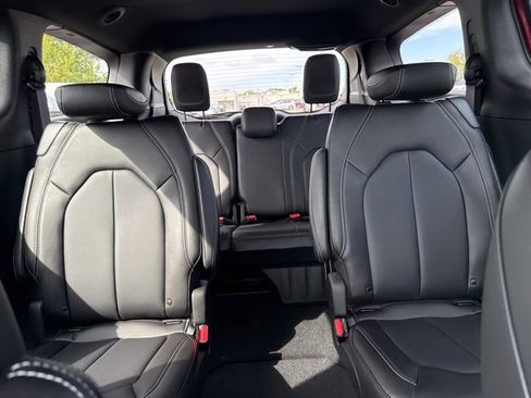New 2026 Chrysler Pacifica Select image 25