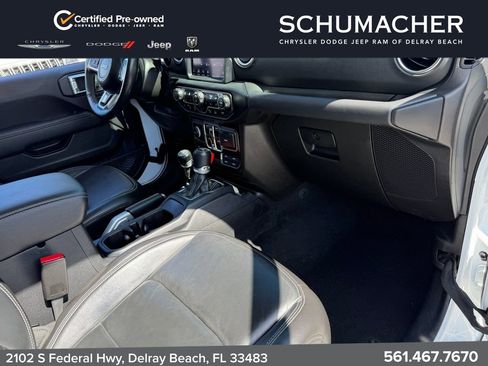 Used 2021 Jeep Wrangler Unlimited Sahara w/ Uconnect 4C Nav & Sound Group AWD/4WD image 13