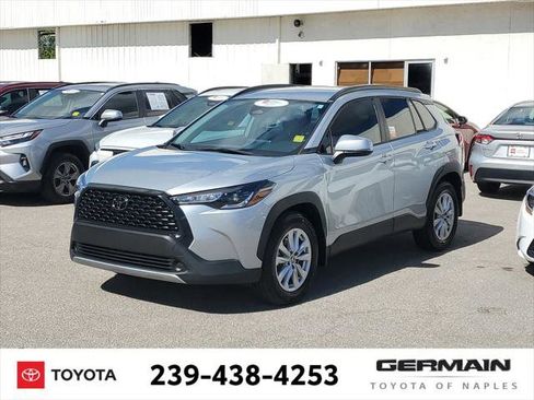 Certified 2024 Toyota Corolla Cross LE image 1