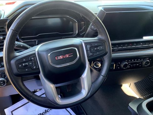 Used 2022 GMC Sierra 1500 SLE w/ Preferred Package AWD/4WD image 5