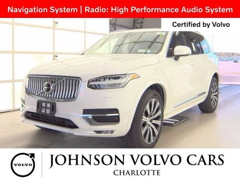 Certified 2025 Volvo XC90 B6 Plus image 3
