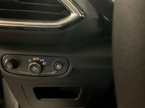 Used 2023 Chevrolet TrailBlazer LT w/ Convenience Package image 23