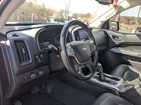 Used 2019 Chevrolet Colorado ZR2 image 12