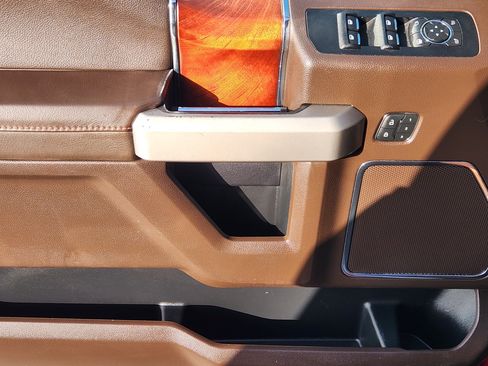 Used 2019 Ford F150 King Ranch w/ Equipment Group 601A Luxury AWD/4WD image 23