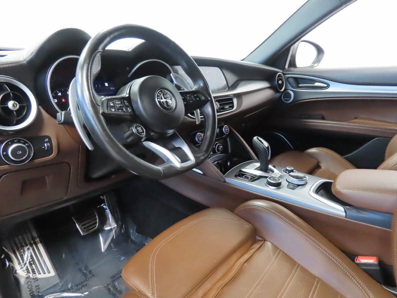 Used 2021 Alfa Romeo Stelvio Ti Sport AWD/4WD image 9