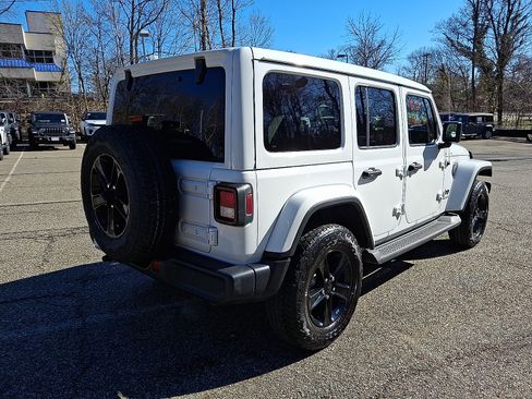 Certified 2021 Jeep Wrangler Unlimited Sahara AWD/4WD image 7