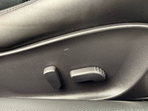 Used 2013 INFINITI G37 Sport w/ Premium Pkg image 31