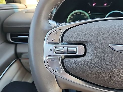 Used 2024 Genesis GV80 2.5T w/ Prestige Package image 8