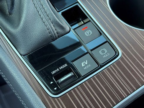 Used 2023 Toyota Sienna XLE w/ XLE Plus Package image 29