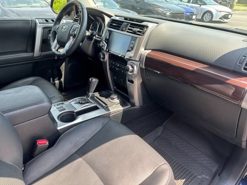 Used 2021 Toyota 4Runner Limited AWD/4WD image 15