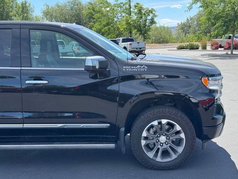 Used 2023 Chevrolet Silverado 1500 High Country w/ Technology Package AWD/4WD image 10