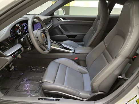 Used 2021 Porsche 911 Carrera image 17