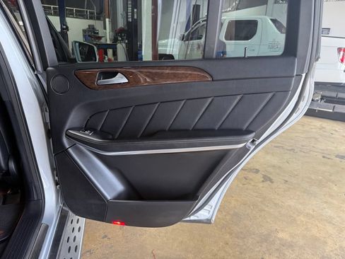 Used 2013 Mercedes-Benz GL 450 4MATIC w/ Premium 1 Pkg image 26