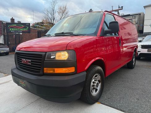Used 2019 GMC Savana 2500 RWD image 1