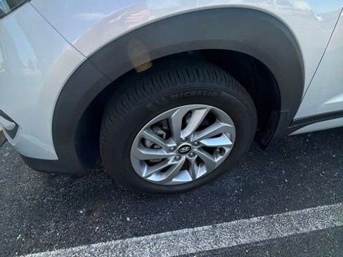 Used 2018 Hyundai Tucson SEL AWD/4WD image 17