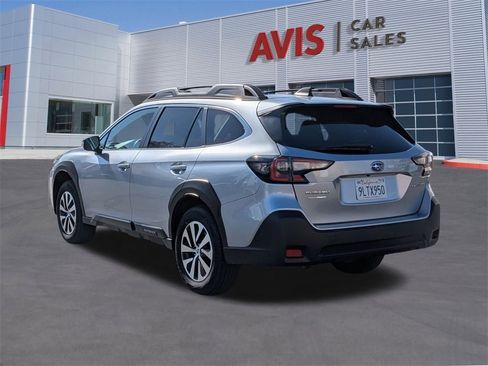 Used 2025 Subaru Outback Premium image 9