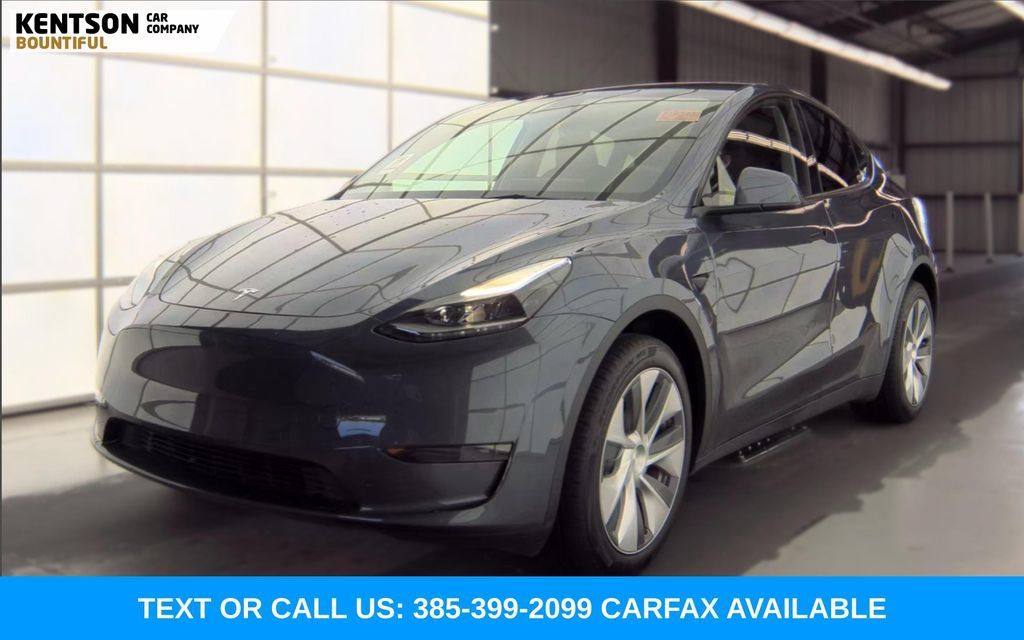 Used 2023 Tesla Model Y Long Range AWD/4WD image 1