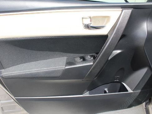 Used 2014 Toyota Corolla LE w/ Protection Package FWD image 10