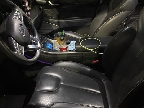 Used 2022 Hyundai Palisade Calligraphy image 3