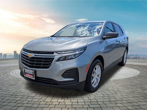 Used 2024 Chevrolet Equinox LS w/ LS Convenience Package FWD image 9