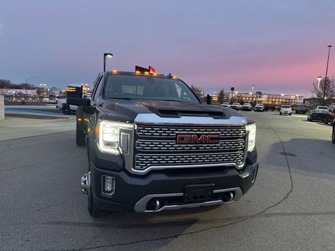 Used 2021 GMC Sierra 3500 Denali w/ Denali Ultimate Package image 6
