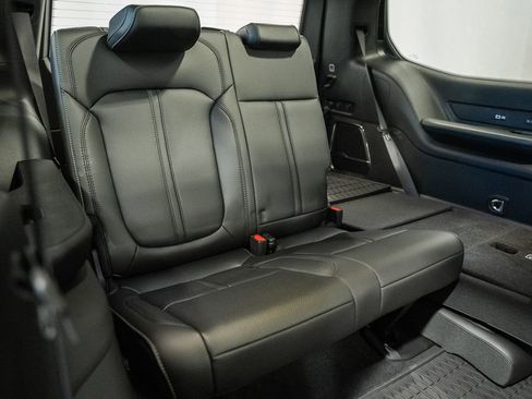 New 2026 Jeep Grand Wagoneer 4WD image 36