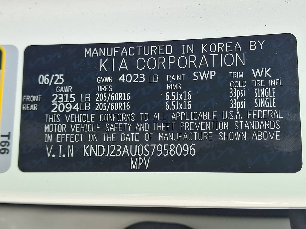 Certified 2025 Kia Soul LX w/ LX Technology Package FWD image 27