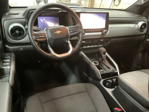 Used 2023 Chevrolet Colorado LT w/ LT Convenience Package II image 4