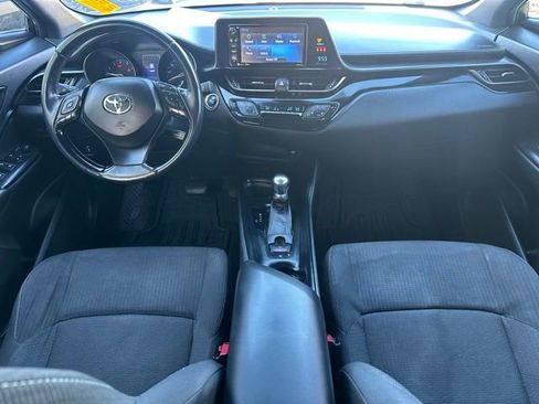 Used 2018 Toyota C-HR XLE image 9