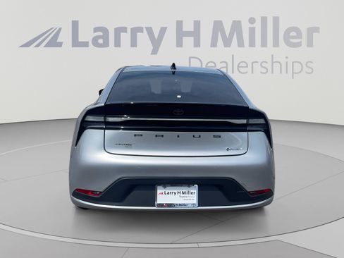 Certified 2026 Toyota Prius Plug-In Hybrid FWD image 4
