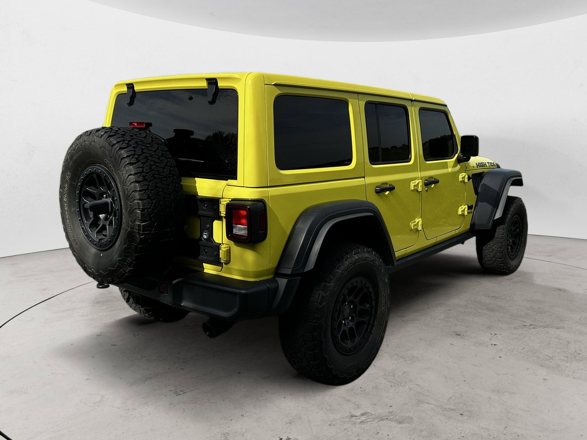 Used 2022 Jeep Wrangler Unlimited Sport w/ Xtreme Recon 35" Tire Package AWD/4WD image 8