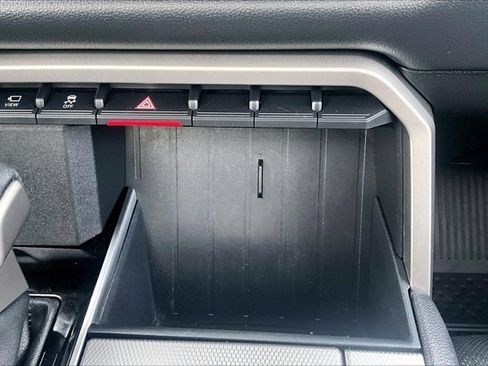 Used 2023 Toyota Sequoia Limited image 16