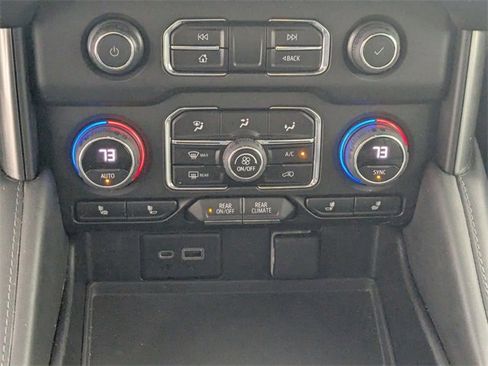 Used 2022 Chevrolet Tahoe LT w/ Luxury Package image 22