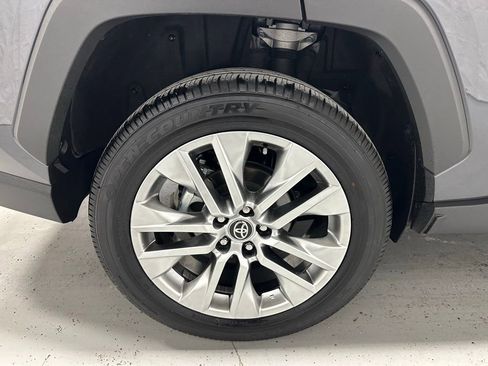 Used 2025 Toyota RAV4 XLE Premium image 64