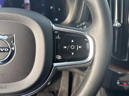 Certified 2023 Volvo XC60 B5 Plus w/ Climate Package image 27