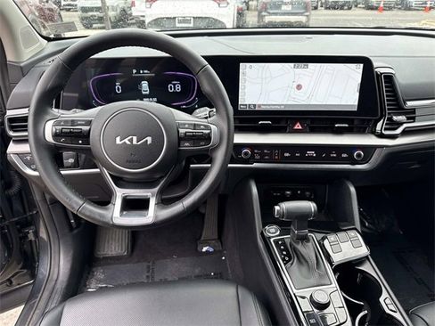 Used 2025 Kia Sportage EX w/ Premium Package image 18