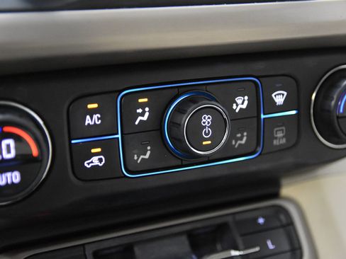 Used 2020 GMC Acadia Denali AWD/4WD image 33