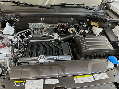Used 2022 Volkswagen Atlas SEL Premium image 37