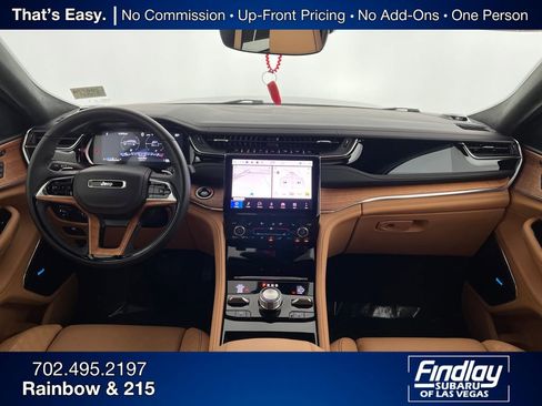 Used 2025 Jeep Grand Cherokee Summit w/ Luxury Tech Group V image 15