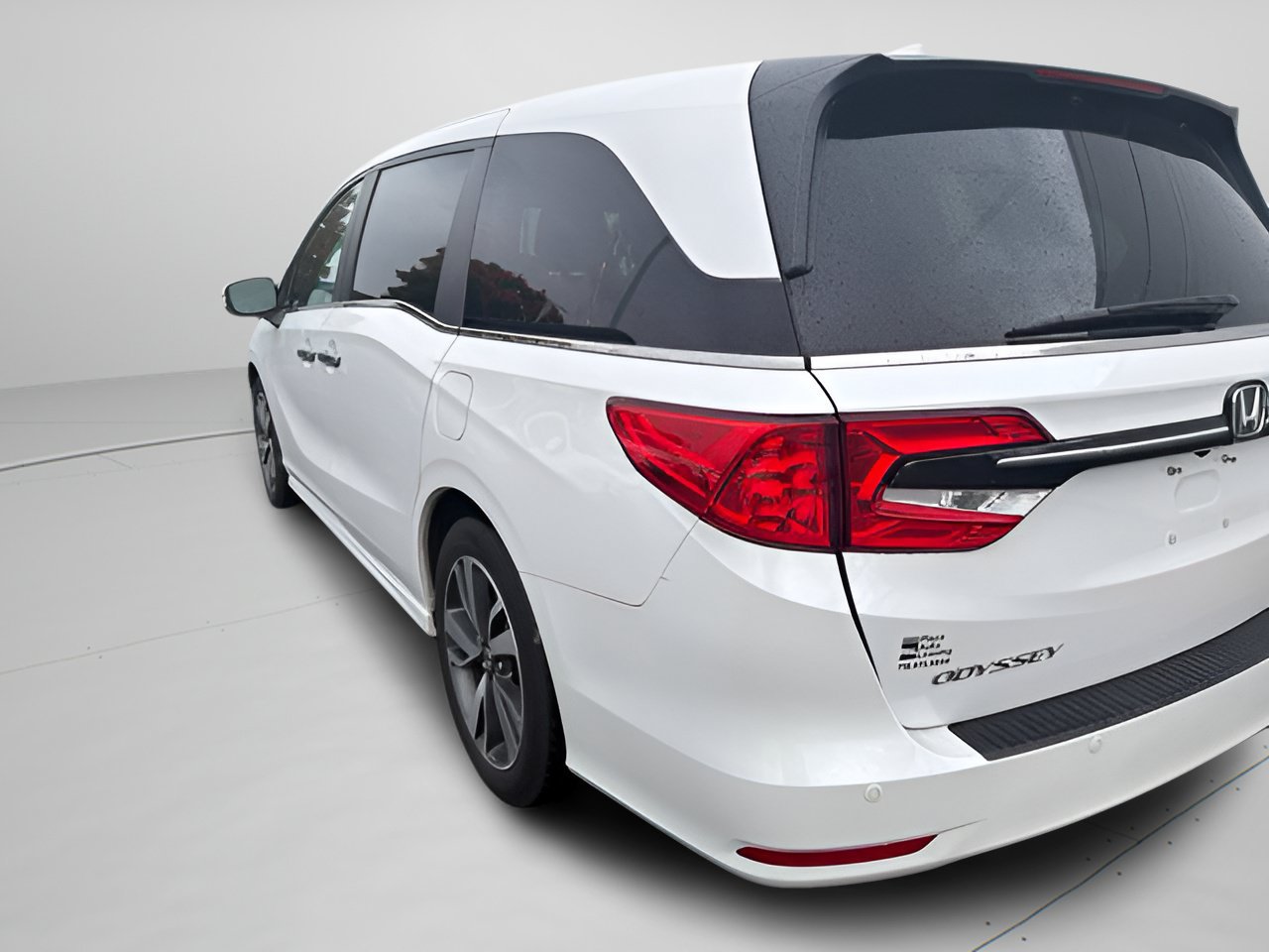 Used 2024 Honda Odyssey Touring image 17