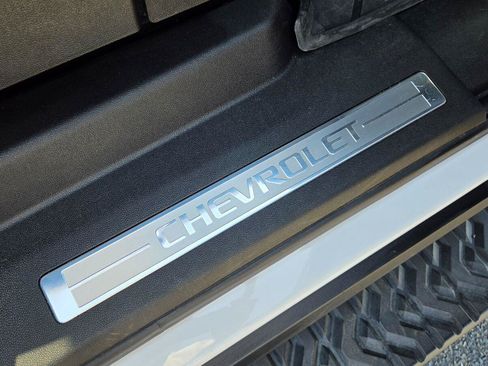 Used 2023 Chevrolet Suburban Z71 w/ Luxury Package AWD/4WD image 62
