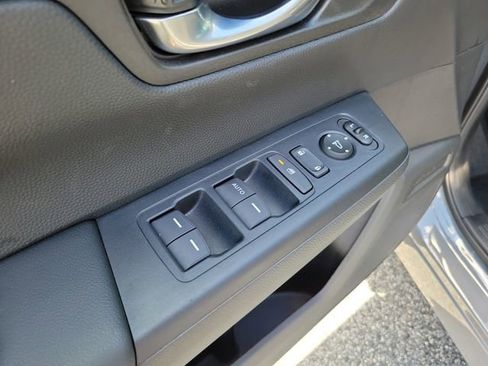 Certified 2025 Honda CR-V LX image 9